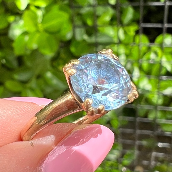 VINTAGE 10K YELLOW GOLD ROUND SYNTHETIC BLUE SPINEL RING “HANDWROUGHT” HALLMARK - Picture 15 of 16